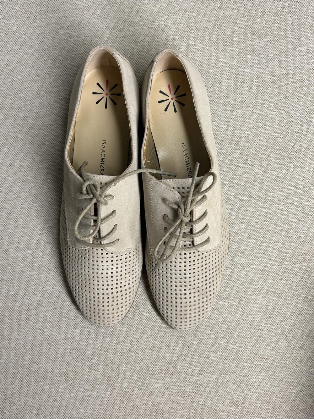 Isaac Mizrahi Light Beige Perforated Lace-Up Flats